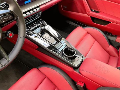 Used 2025 Porsche 911 Carrera RWD image 20