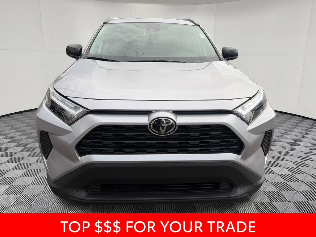 Used 2025 Toyota RAV4 LE AWD/4WD image 2