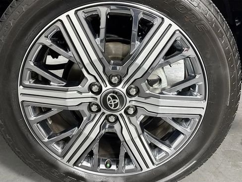 Used 2025 Toyota Sequoia Capstone image 35