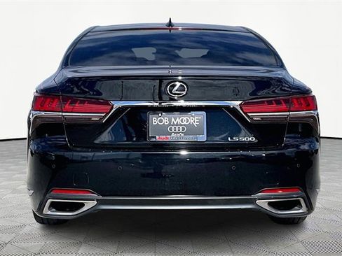Used 2018 Lexus LS 500 w/ Accessory Package (Z2) image 4
