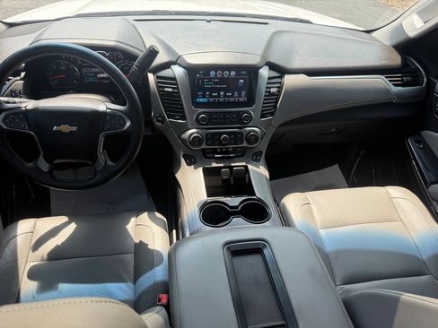 Used 2018 Chevrolet Tahoe LT w/ Luxury Package AWD/4WD image 38