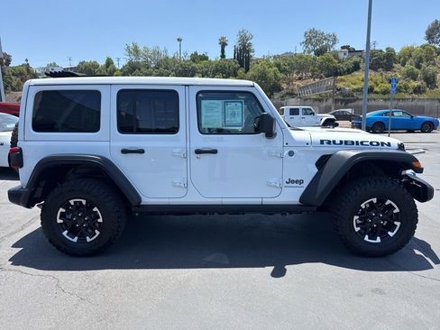 Certified 2025 Jeep Wrangler Unlimited Rubicon 4xe w/ Convenience Group AWD/4WD image 10