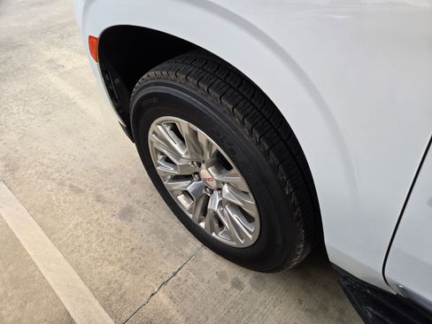 Certified 2024 GMC Yukon Denali image 8