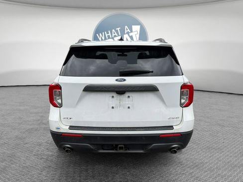 Used 2021 Ford Explorer XLT w/ Equipment Group 202A AWD/4WD image 5