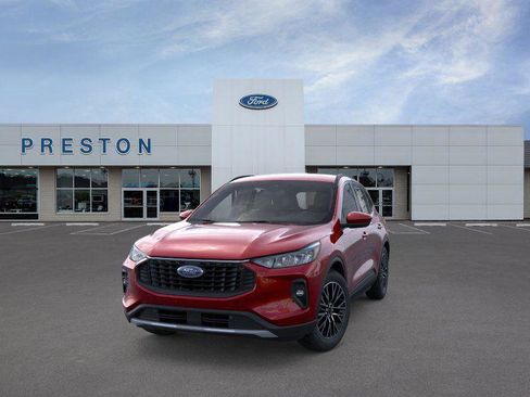 New 2025 Ford Escape SE image 2