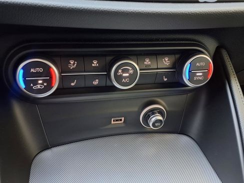 New 2025 Alfa Romeo Stelvio Sprint image 10