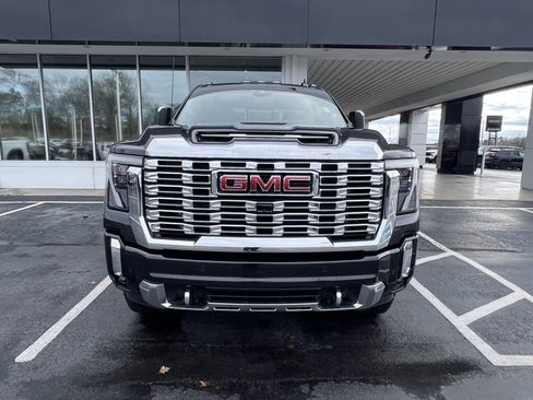 Certified 2024 GMC Sierra 2500 Denali w/ Technology Package image 2