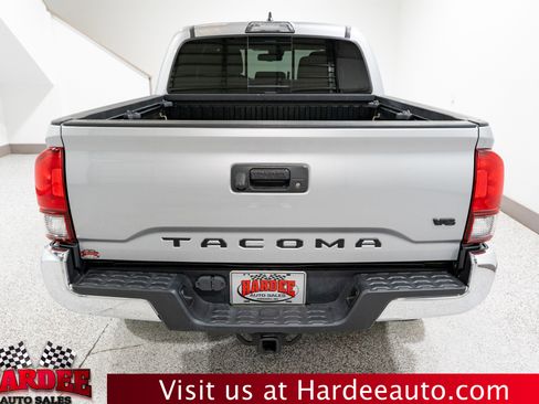 Used 2018 Toyota Tacoma TRD Off-Road image 4