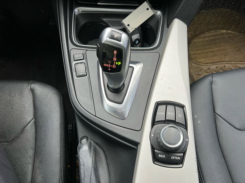 Used 2015 BMW 320i xDrive Sedan image 21