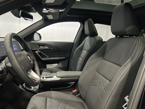 New 2026 BMW X2 xDrive28i w/ Technology Package AWD/4WD image 8