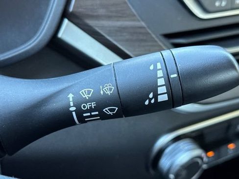 Used 2024 Nissan Altima 2.5 SV FWD image 38