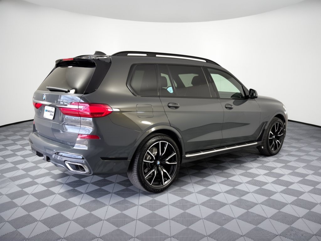 Used 2022 BMW X7 xDrive40i w/ M Sport Package AWD/4WD image 9