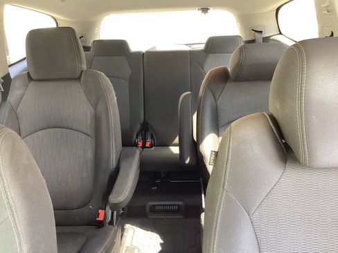 Used 2017 Chevrolet Traverse LT AWD/4WD image 13