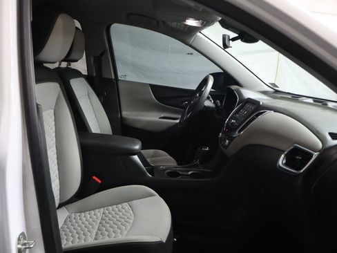 Used 2020 Chevrolet Equinox LS w/ LS Convenience Package AWD/4WD image 10