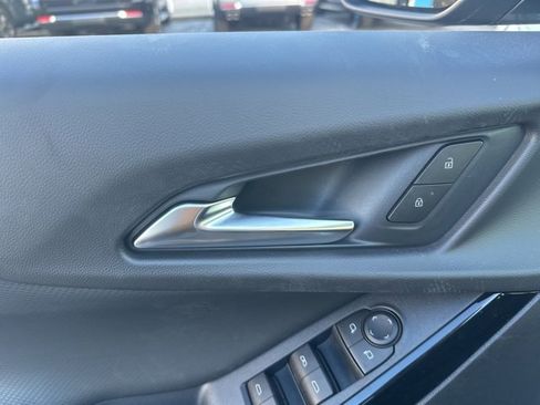 New 2026 Chevrolet Equinox LT image 12