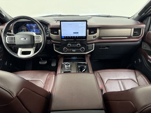 Used 2024 Ford Expedition Limited image 27