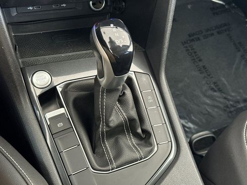 Used 2023 Volkswagen Tiguan SE FWD image 21
