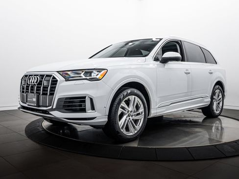 Used 2023 Audi Q7 3.0T Premium Plus w/ Premium Plus Package AWD/4WD image 7