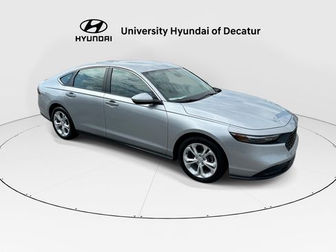 Used 2025 Honda Accord LX image 2