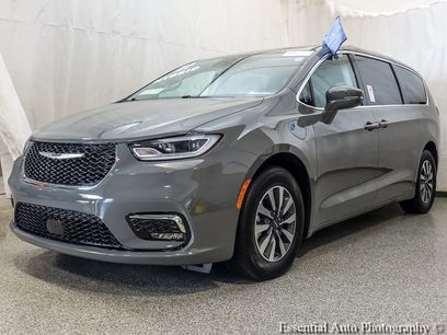 Used 2022 Chrysler Pacifica Touring-L
