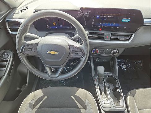 Used 2024 Chevrolet TrailBlazer LS FWD image 16