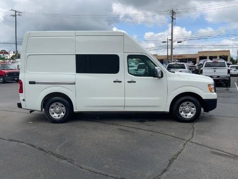 Used 2018 Nissan NV 3500 SV w/ Navigation Package RWD image 5
