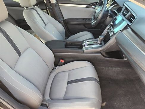 Used 2019 Honda Civic EX image 7
