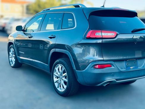 Used 2016 Jeep Cherokee Limited image 7