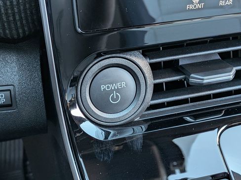 Used 2025 Subaru Solterra Limited w/ Limited Convenience Package image 22