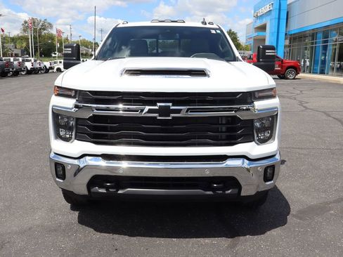 Used 2025 Chevrolet Silverado 2500 LT w/ Safety Package AWD/4WD image 28