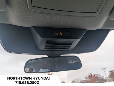 Used 2025 Nissan Pathfinder SV image 23