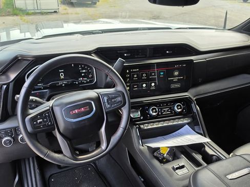 Used 2025 GMC Sierra 2500 AT4X AWD/4WD image 12