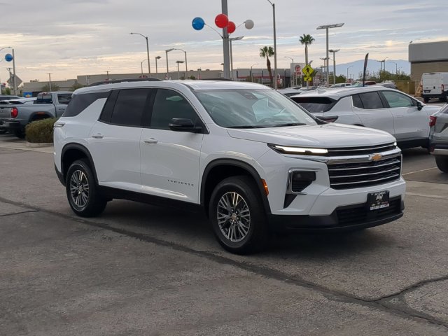 New 2027 Chevrolet Traverse LT FWD image 2