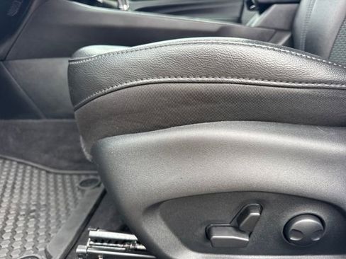 Used 2022 Jeep Compass Altitude w/ Sun and Sound Group image 12