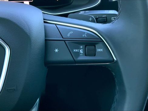 Used 2023 Audi Q8 Prestige w/ Prestige Package image 23