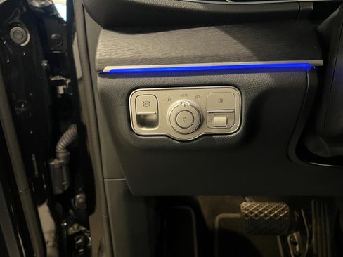 Used 2025 Mercedes-Benz GLE 350 4MATIC image 16