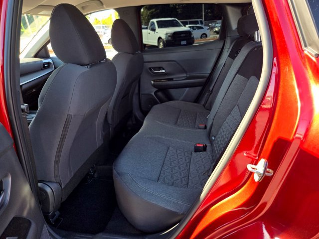 Used 2025 Nissan Kicks SV AWD/4WD image 11