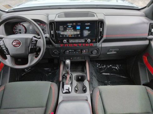 Used 2025 Nissan Frontier PRO-4X AWD/4WD image 14