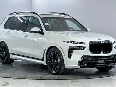 Used 2026 BMW X7 xDrive40i w/ M Sport Package image 9