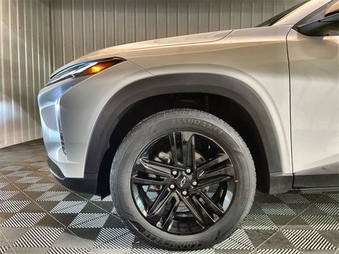 Used 2024 Chevrolet Trax ACTIV w/ Driver Confidence Package image 30