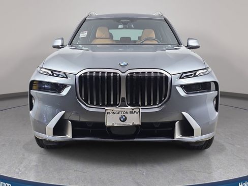 Certified 2023 BMW X7 xDrive40i w/ Climate Comfort Package AWD/4WD image 3