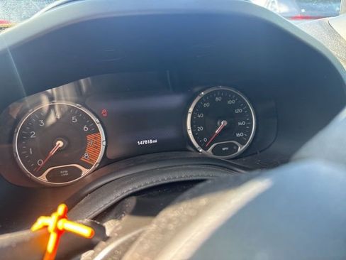 Used 2021 Jeep Renegade Latitude w/ Convenience Group image 5