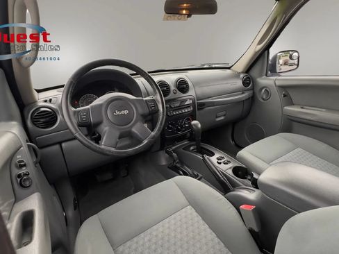 Used 2006 Jeep Liberty Sport AWD/4WD image 23