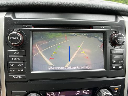 Used 2018 Nissan Titan SV w/ SV Convenience Package AWD/4WD image 19