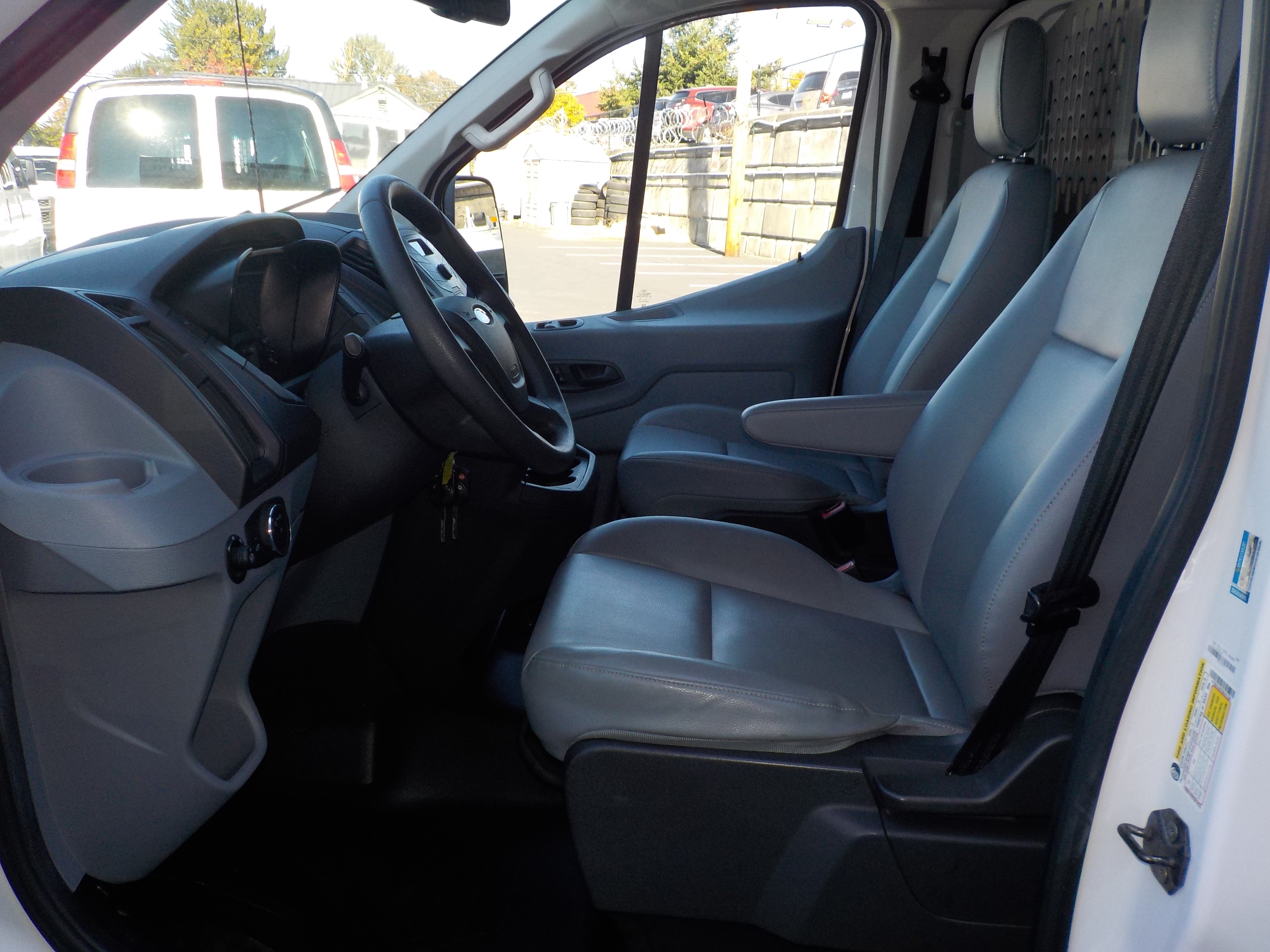 Used 2015 Ford Transit 150 130 Low Roof RWD image 11