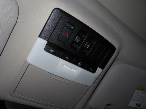 New 2026 Nissan Pathfinder Platinum image 34