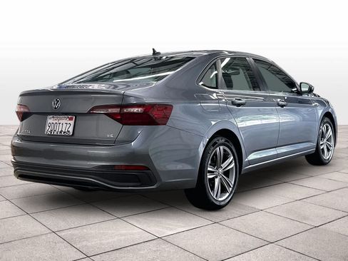 Used 2023 Volkswagen Jetta SE w/ Panoramic Sunroof Package FWD image 9
