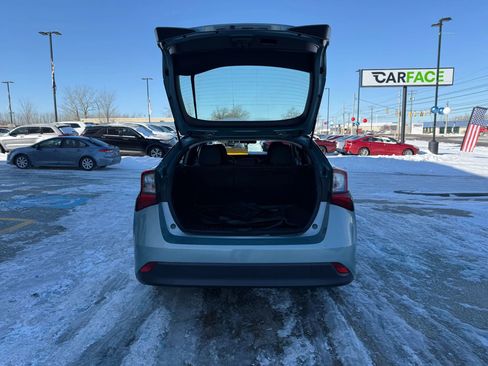 Used 2020 Toyota Prius LE image 13