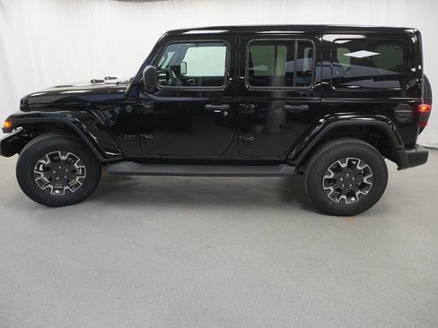 New 2026 Jeep Wrangler Unlimited Sahara AWD/4WD image 14