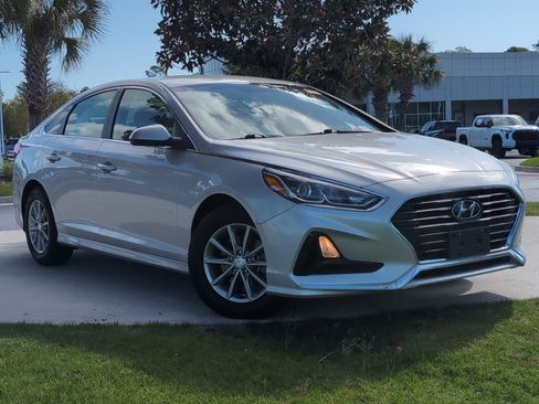 Used 2019 Hyundai Sonata SE image 2